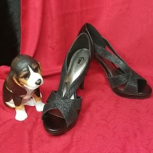 Fioni Night Black/Glisten size 7 1/2 heel